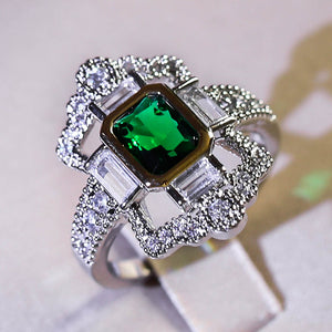 Elegant Green Emeral Ring